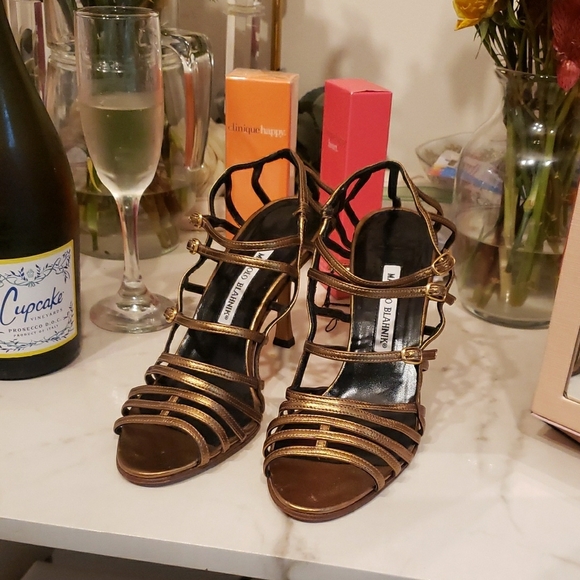 Manolo Blahnik Metallic Leather Slingback Sandals + Dust Bag. - Picture 3 of 16